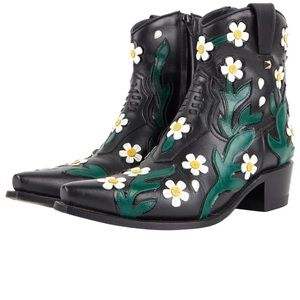 New Valentino Women’s Cowboy Boots Size 36